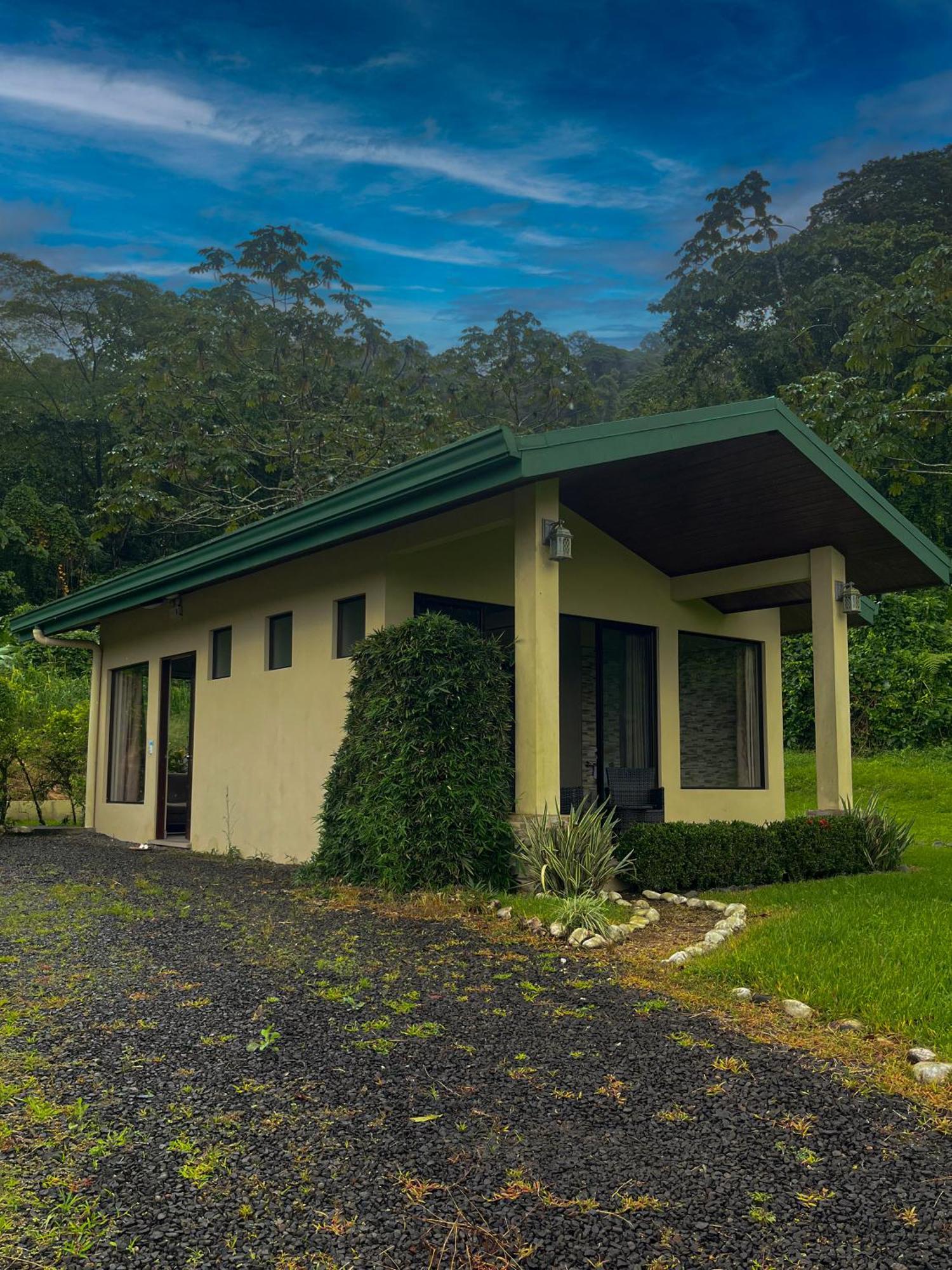 Arenal Roca Suites La Fortuna ภายนอก รูปภาพ