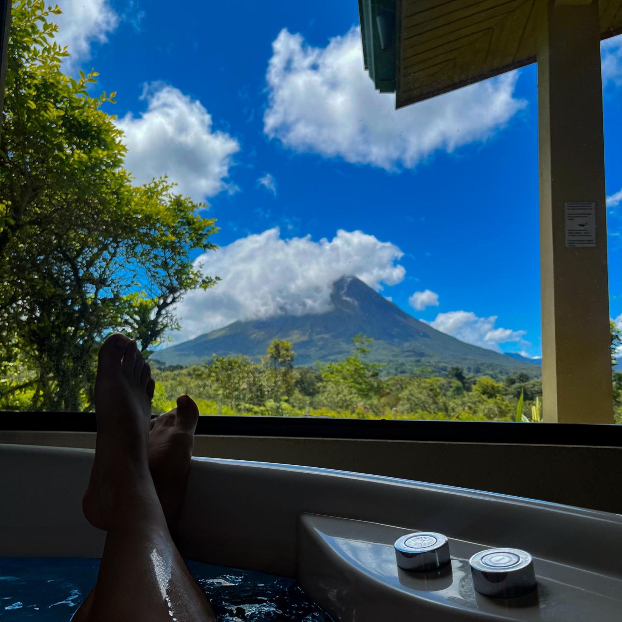 Arenal Roca Suites La Fortuna ภายนอก รูปภาพ
